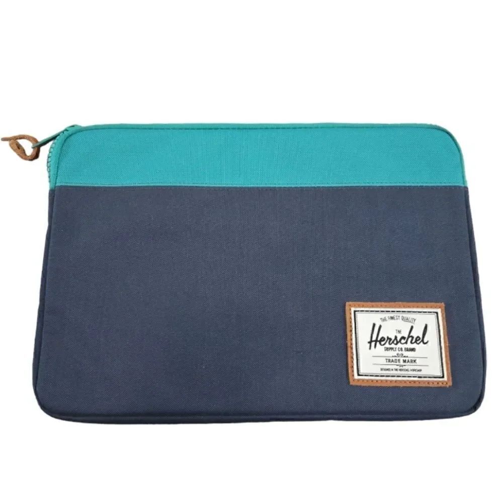 EC THE HERSCHEL SUPPLY CO. ANCHOR LAPTOP/IPAD SLEEVE